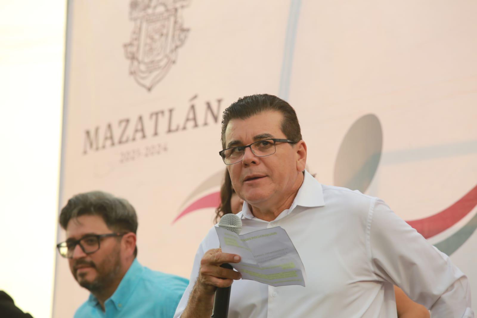 $!Oficializan apertura de Estatal de futbol, en Mazatlán
