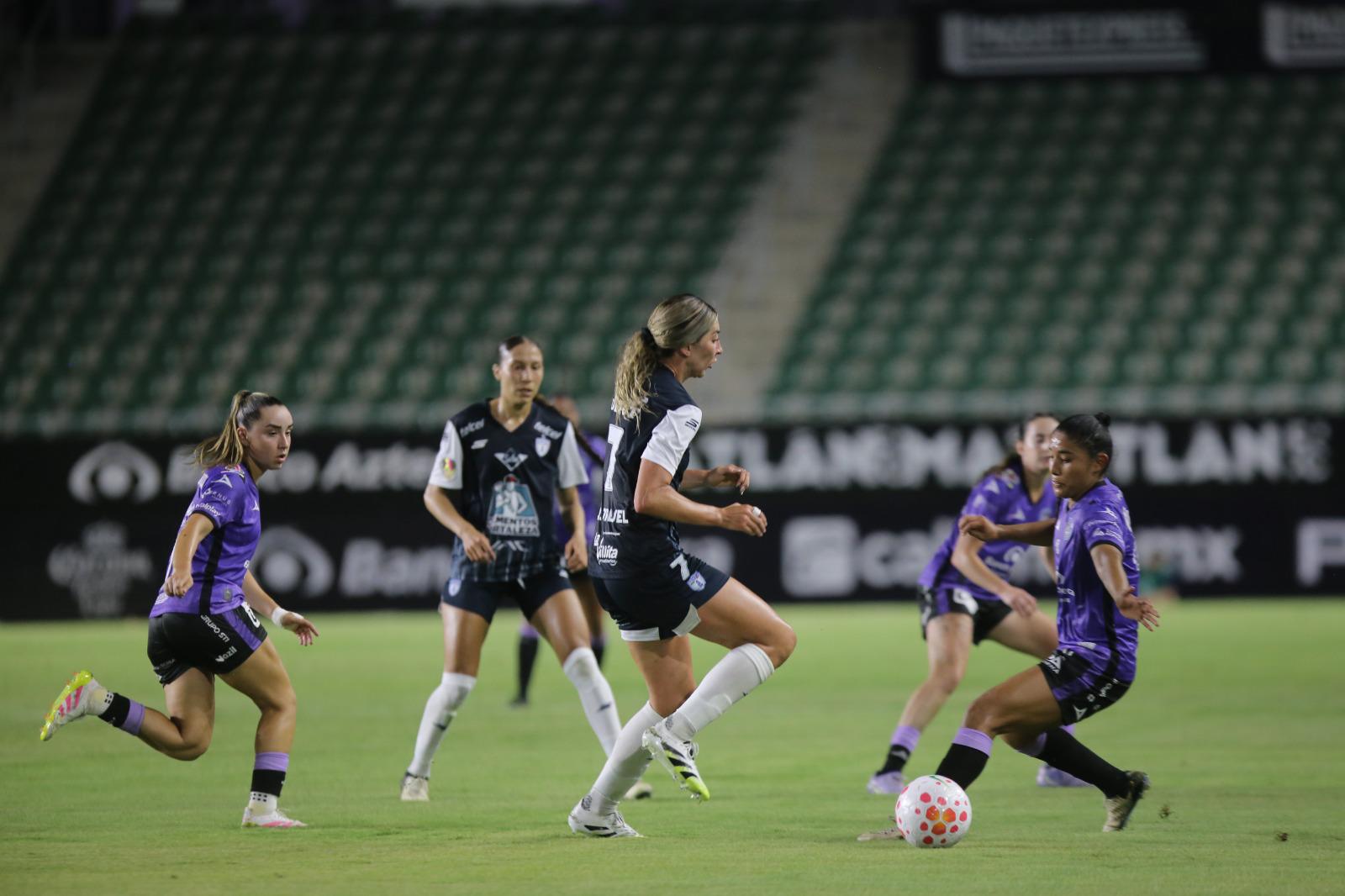 $!¡Que goleada! Cumplen Tuzas el pronóstico y aplastan 9-0 a las Cañoneras
