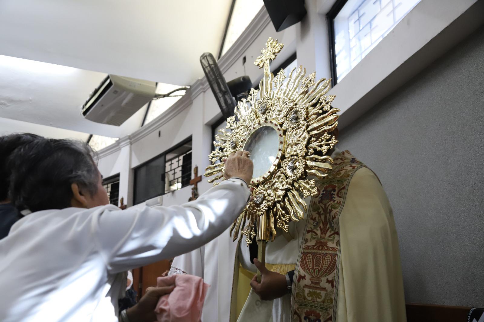 $!Manifiestan su fe cientos de creyentes en la Oración por los Enfermos del 29 Congreso Diocesano de Mazatlán