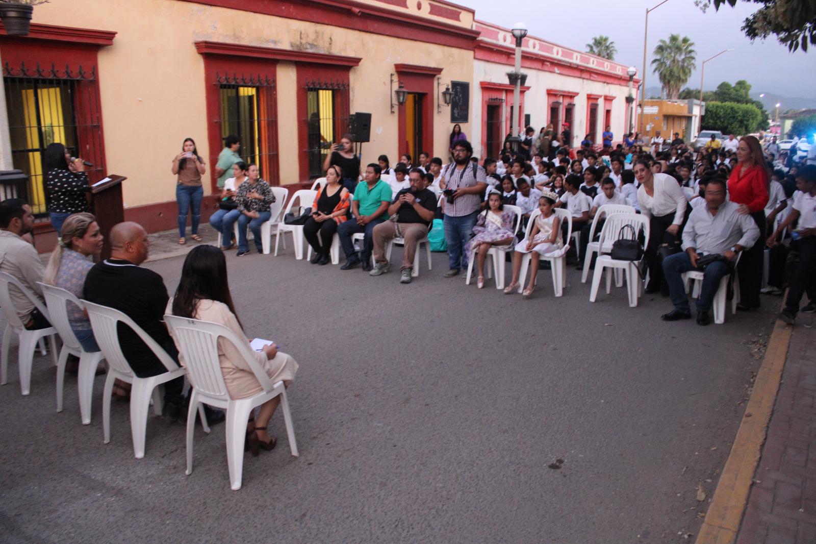 $!Abanderan el inicio de la rehabilitación del museo Lola Beltrán, en Rosario