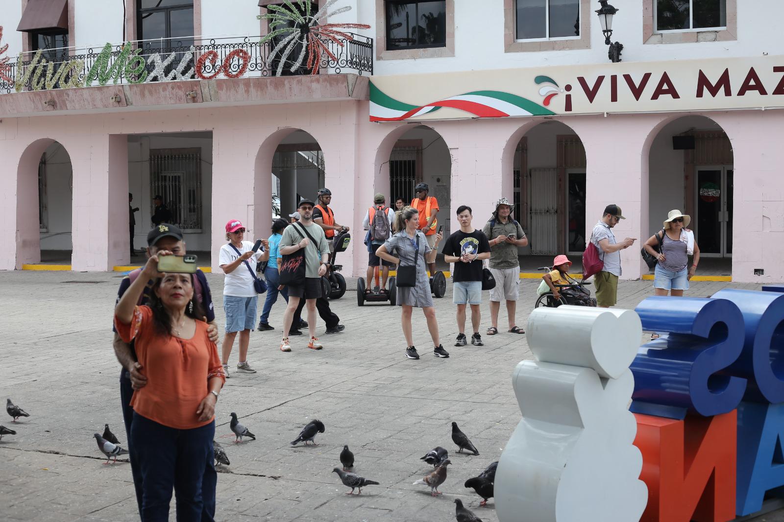 $!Recibe Mazatlán casi 6 mil pasajeros en dos cruceros y este miércoles llegaría el Island Princess