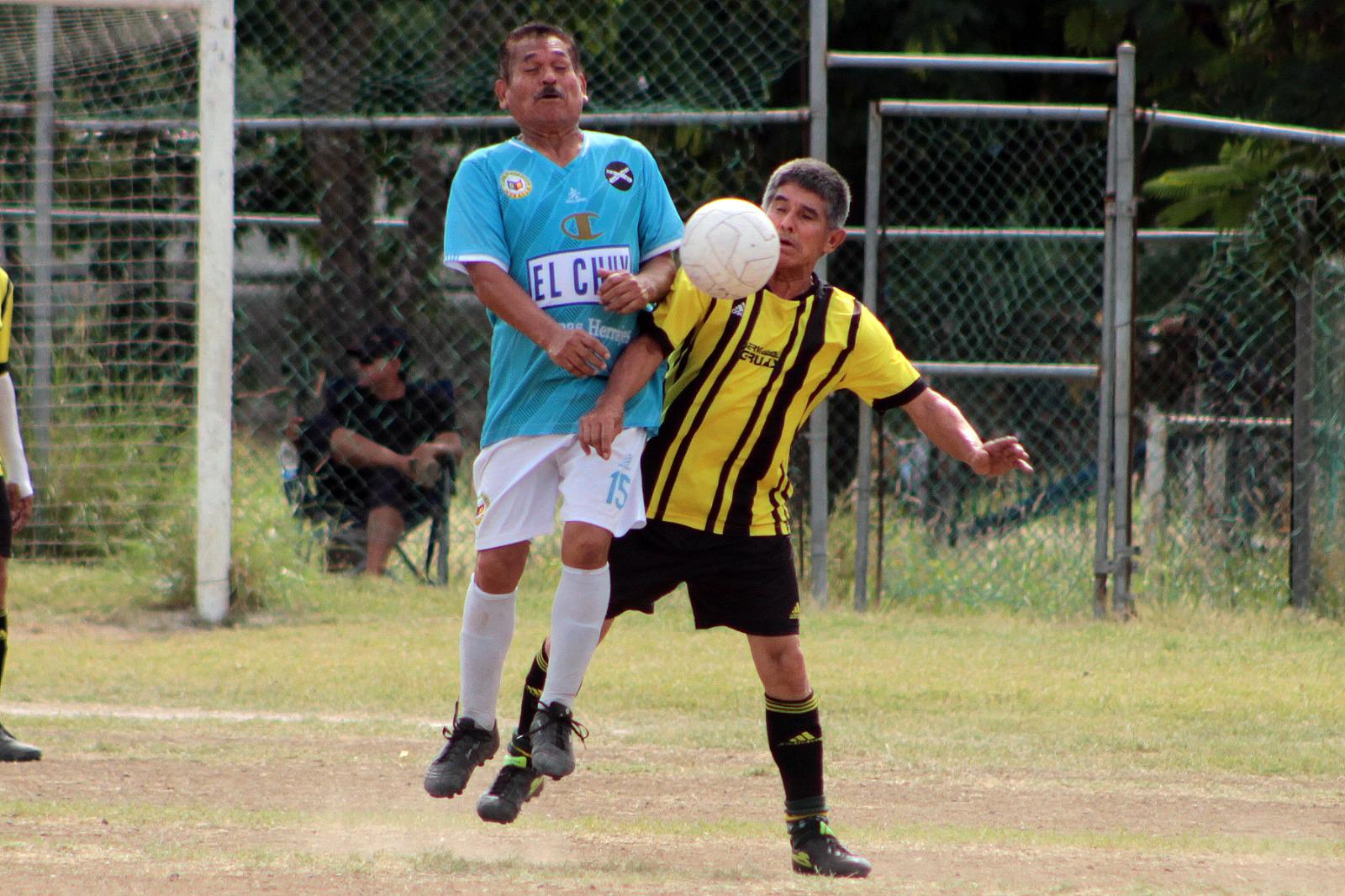 $!Servigrúas truena la chapa en Futbol Platino Plus, en Club Muralla
