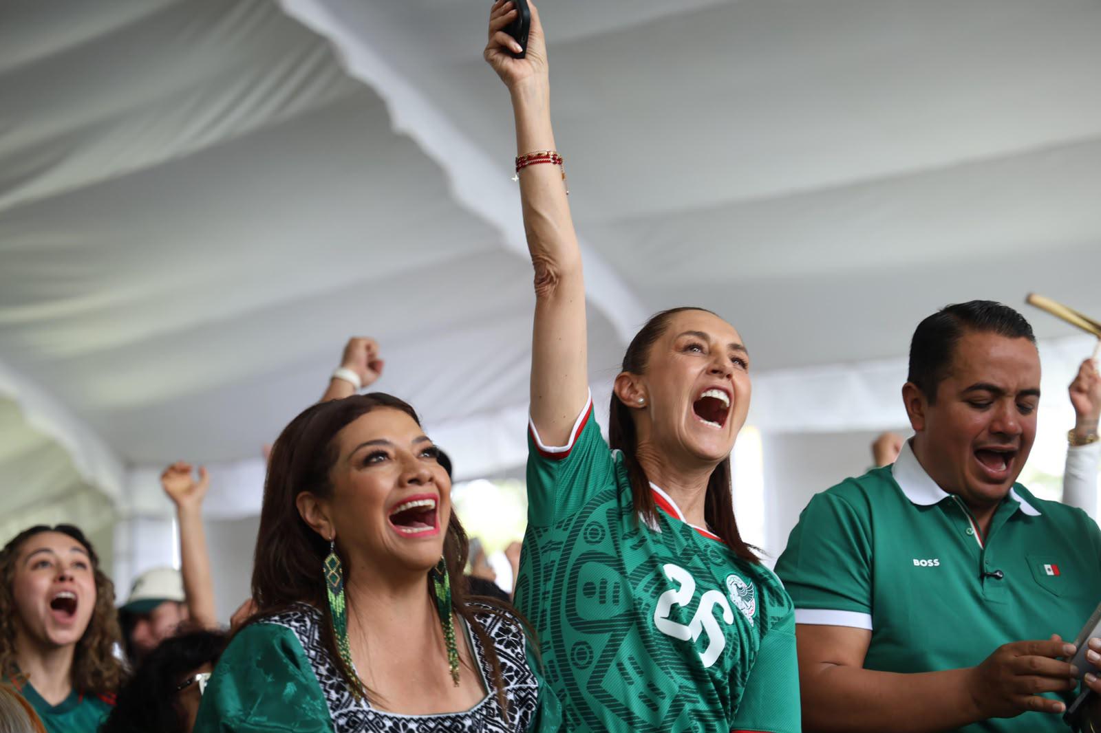$!Sheinbaum vive el debut de México en el Mundial 2026 desde una Fan Zone en la GAM