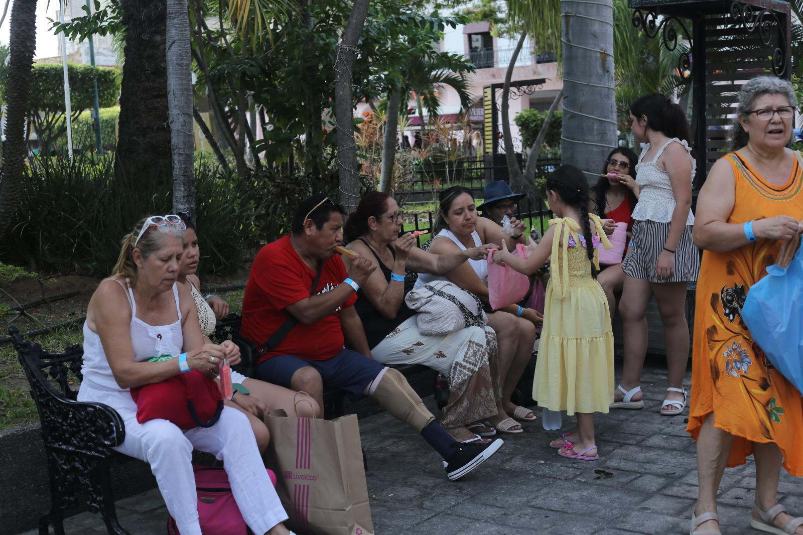 $!Suma Mazatlán otra jornada de doble arribo con más de 7 mil pasajeros
