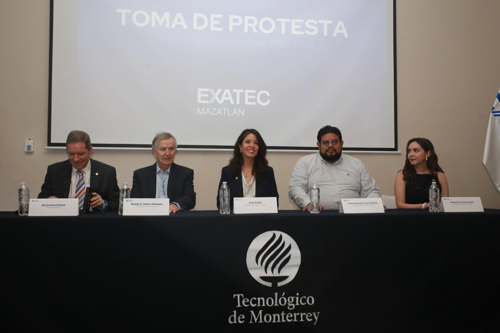 $!Richard David Huett, Rodolfo Gerardo Madero, Zinia Padilla, Tobías Lozano y Alejandra Larrondo.