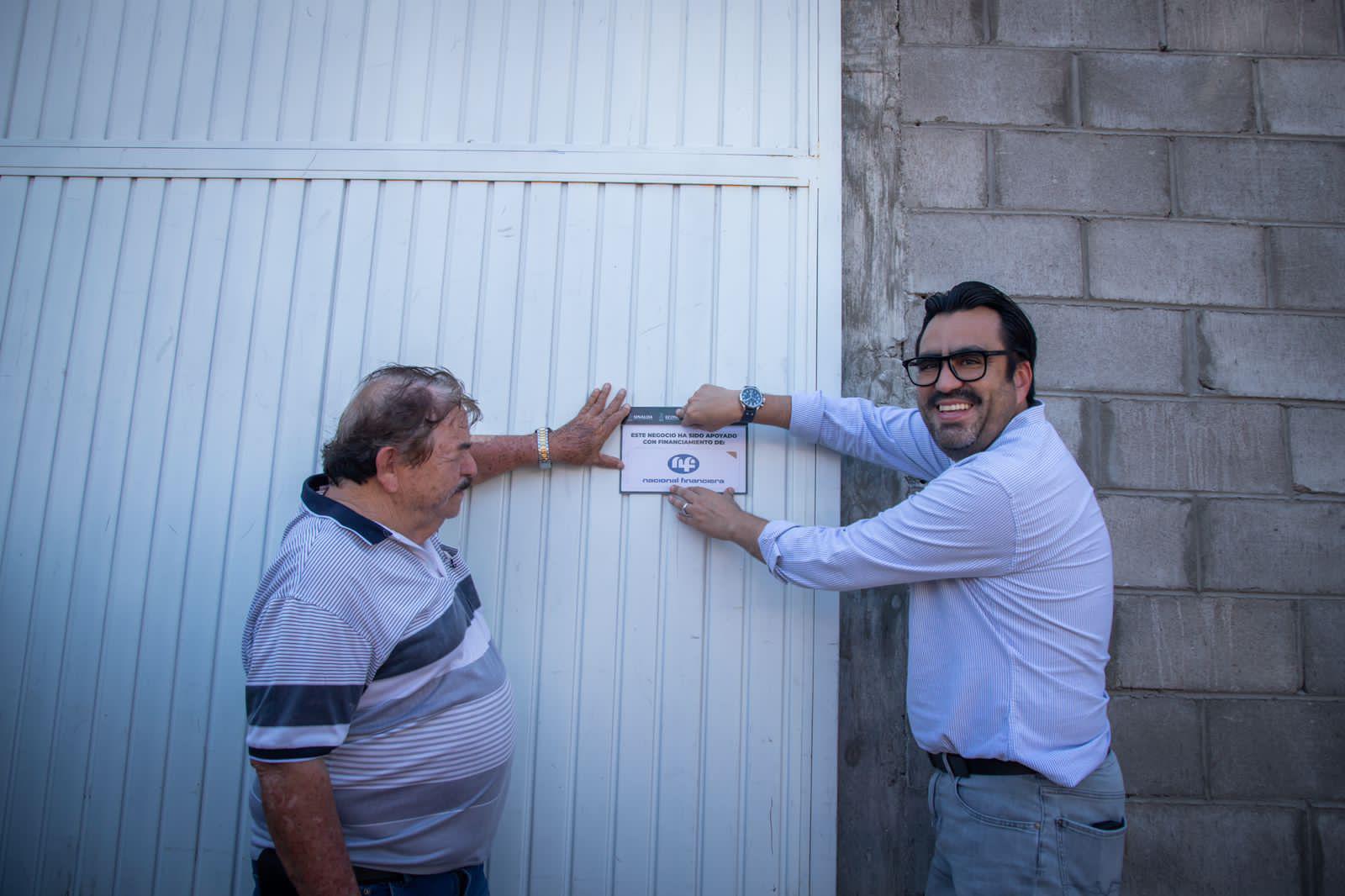 $!Otorga Comuna de Culiacán distintivo ‘Impulso Nafin’ a Cajas Leyva