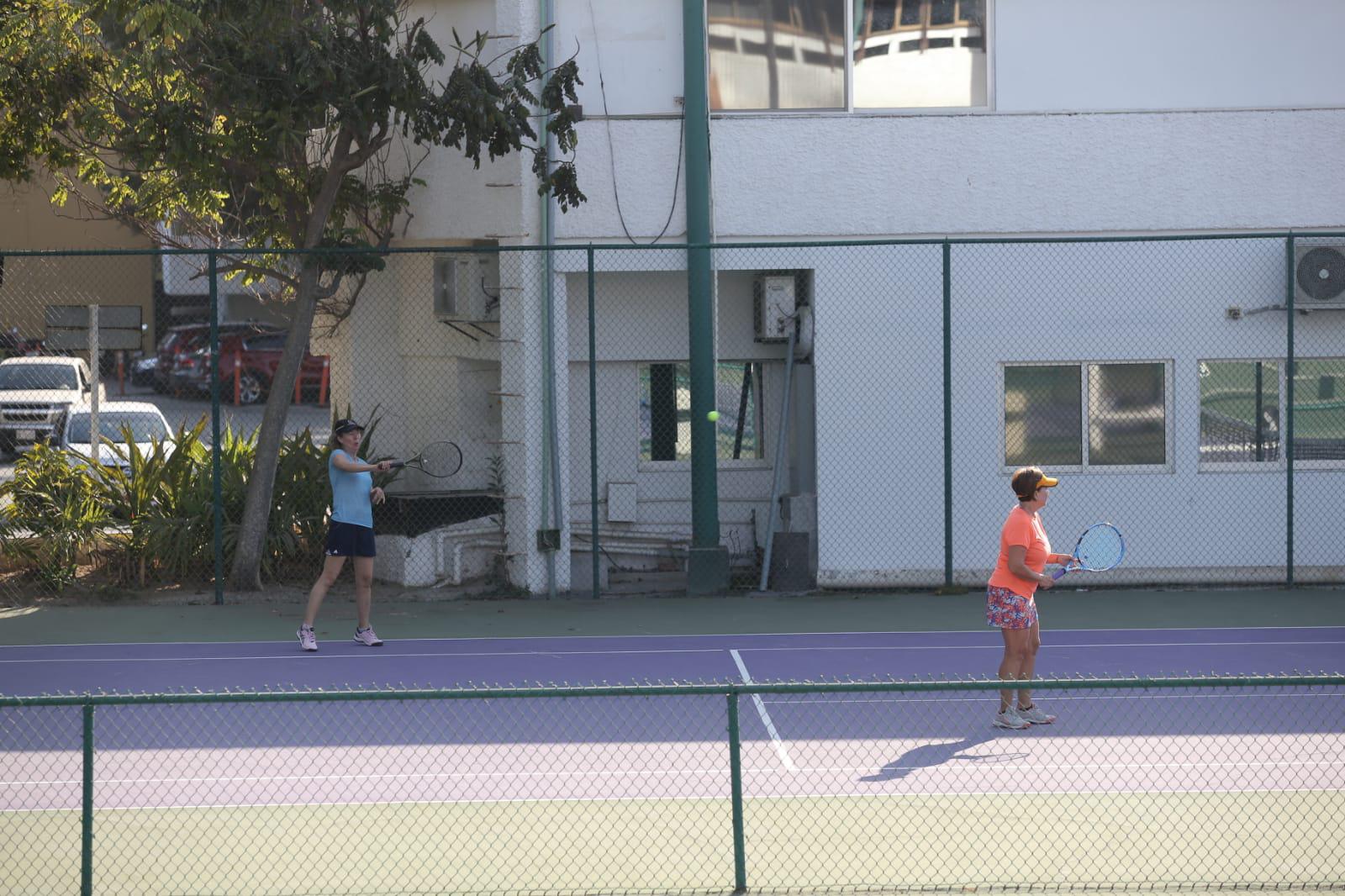$!Medrano y Tapia avanzan a la final en la Copa Amstel Ultra