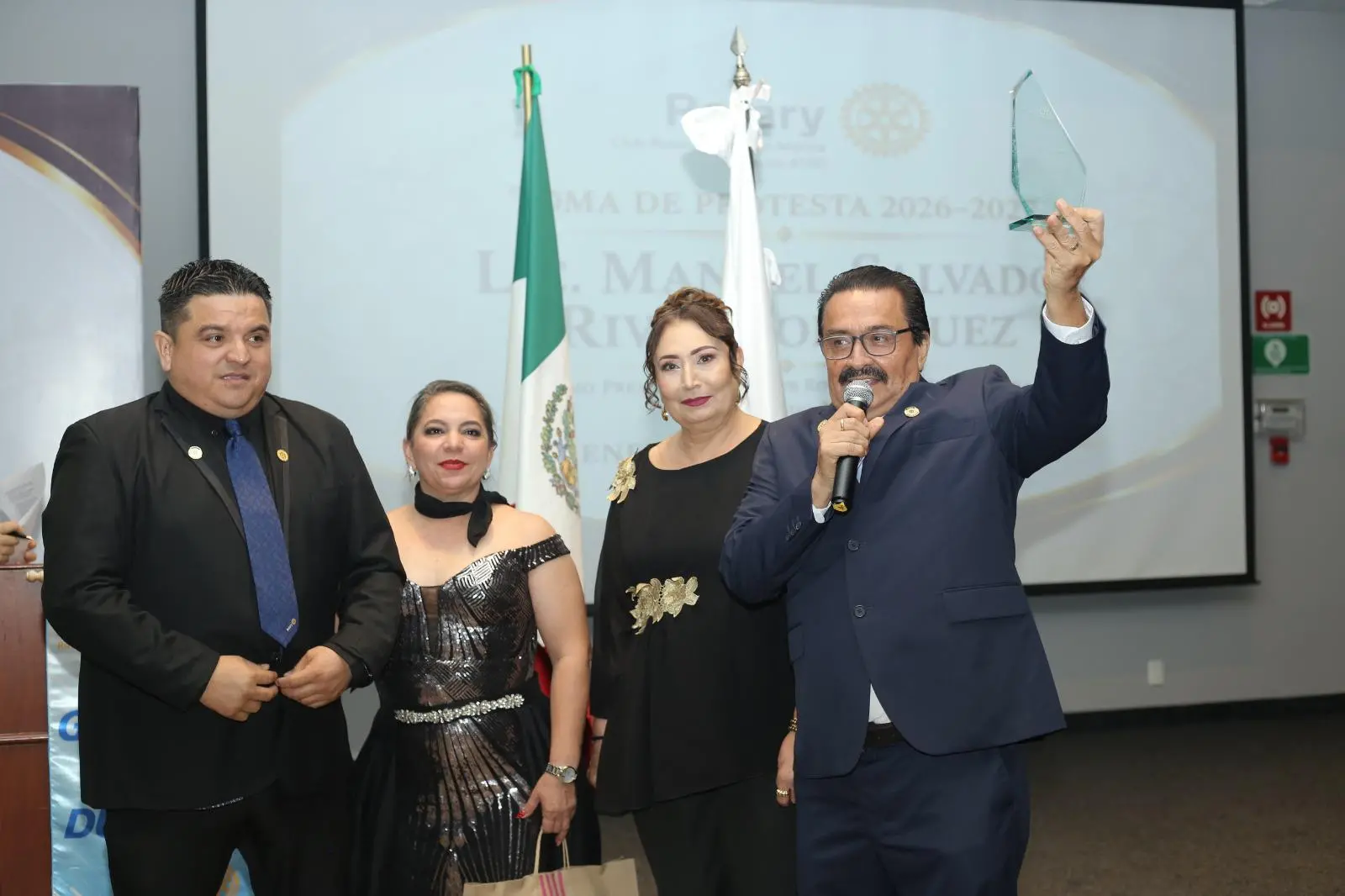 $!Manuel Salvador Rivas asume la presidencia del Club Rotario Mazatlán Marina para el periodo 2026-2027