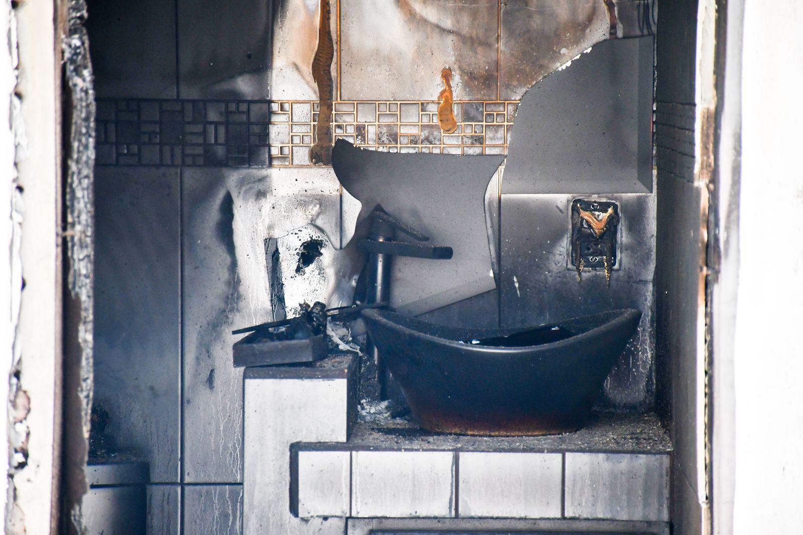 $!Los estragos del ataque armado en Altata: base sindical baleada y un hotel devastado por las llamas