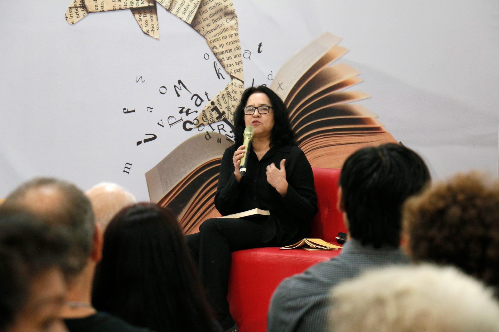 $!Ernestina Yépiz evocó la figura de la poeta Norma Bazúa.