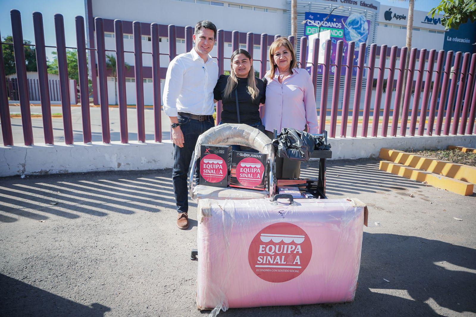 $!Gobierno de Sinaloa entrega equipos productivos a viudas de policías