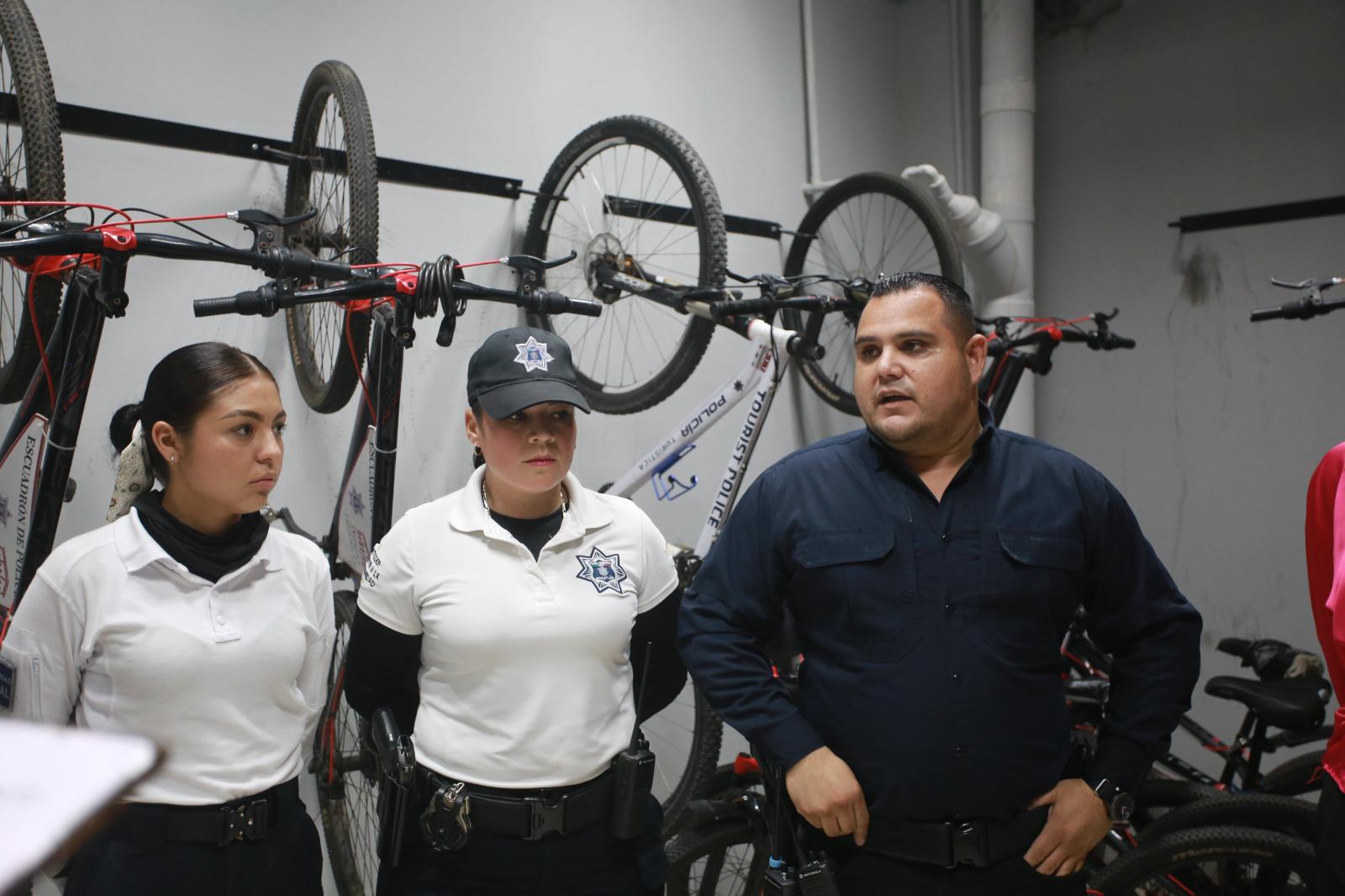 $!Reconoce Consejo del Centro Histórico las buenas acciones de tres policías de Mazatlán