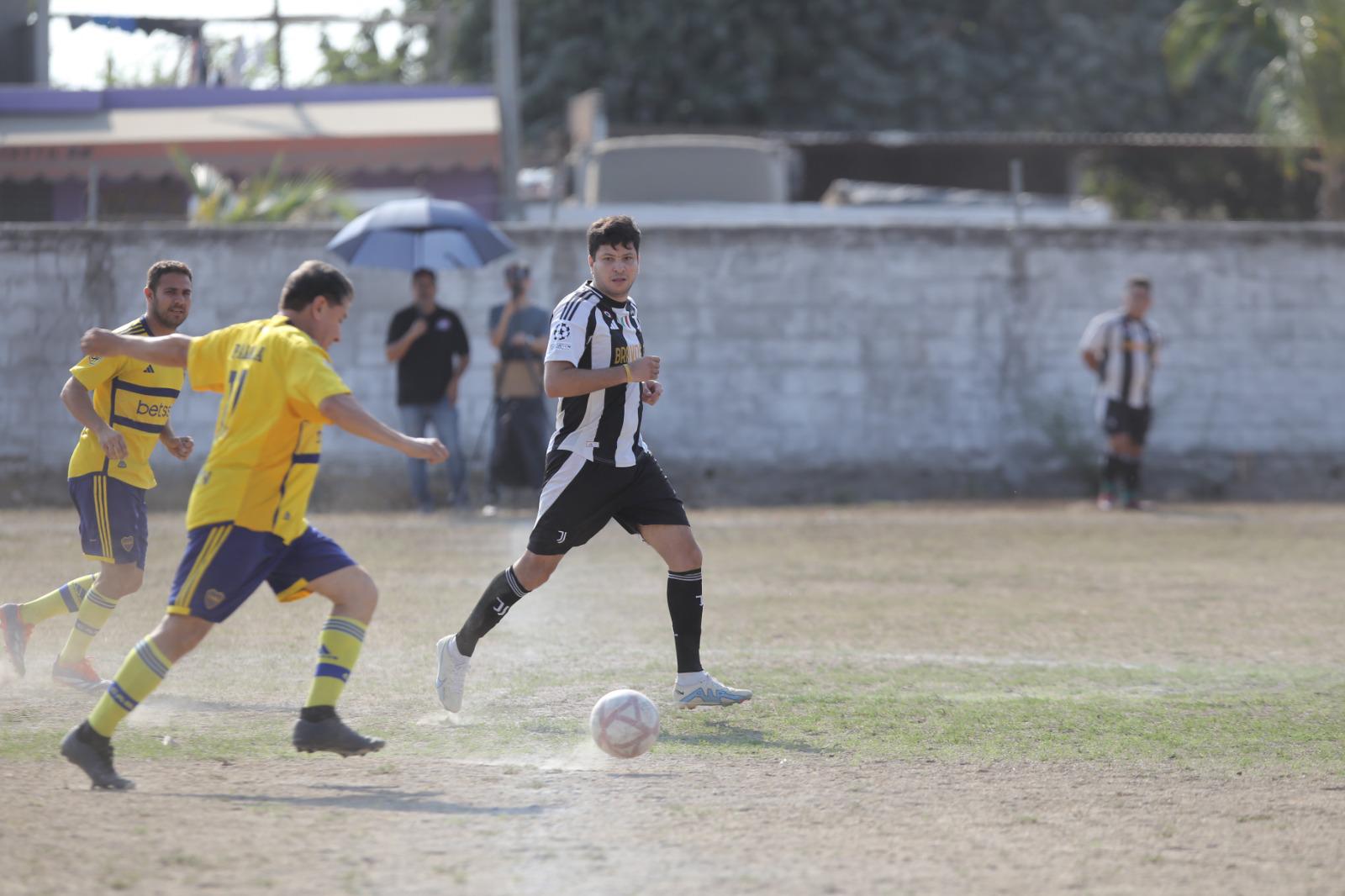 $!IMSS confirma liderato de Futbol Intermédicos con goleada a Cristian Muñoz