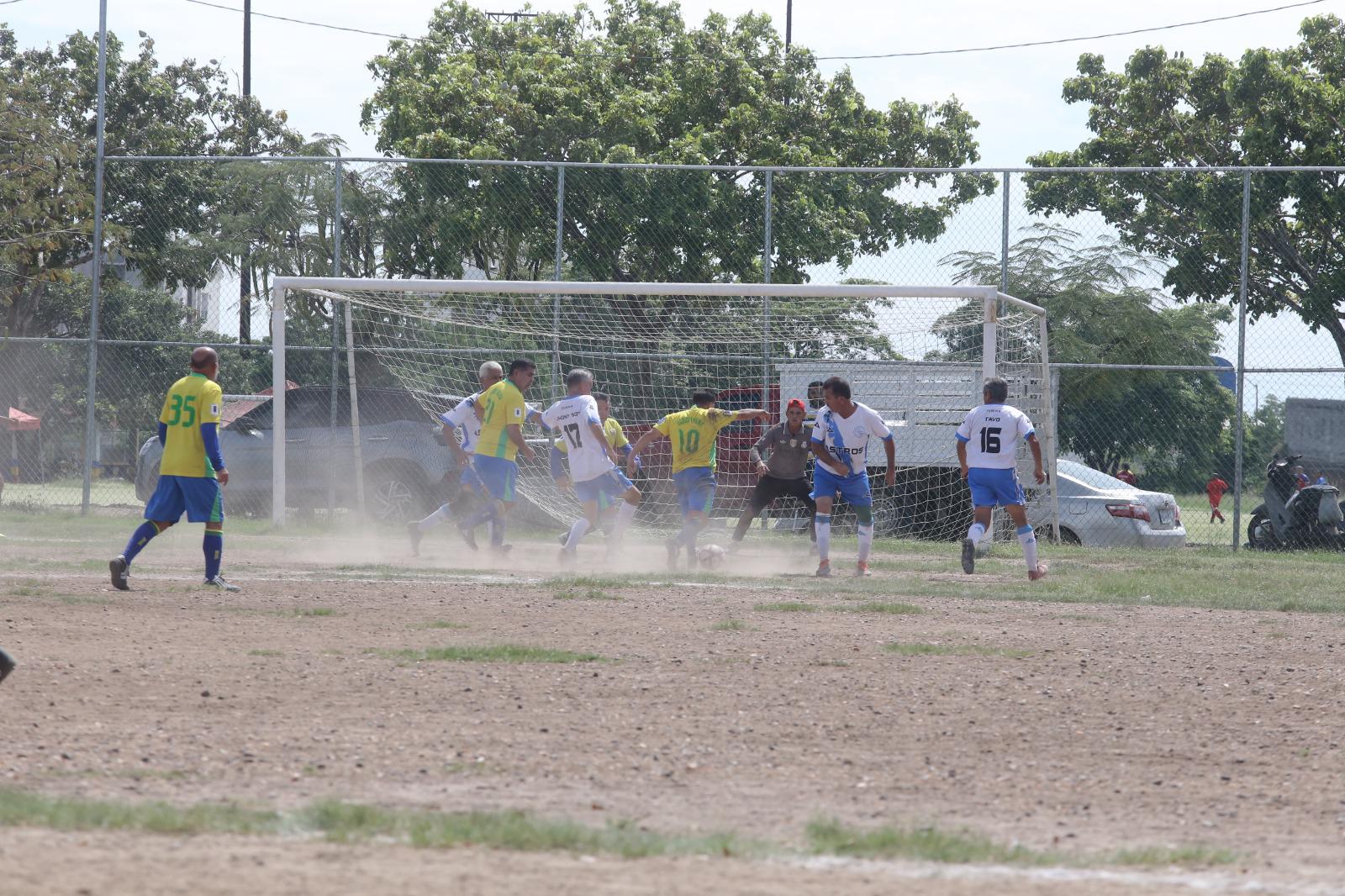 $!Oldies Yakama FC vence a Astros y se corona campeón de la Liga Platino en el Muralla