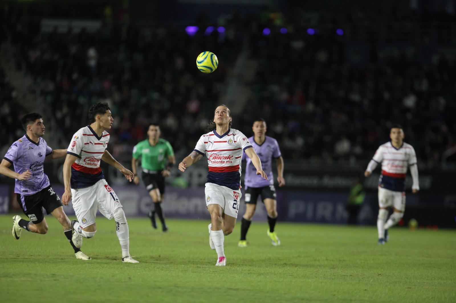 $!Mazatlán FC salva el empate ante Chivas de manera agónica