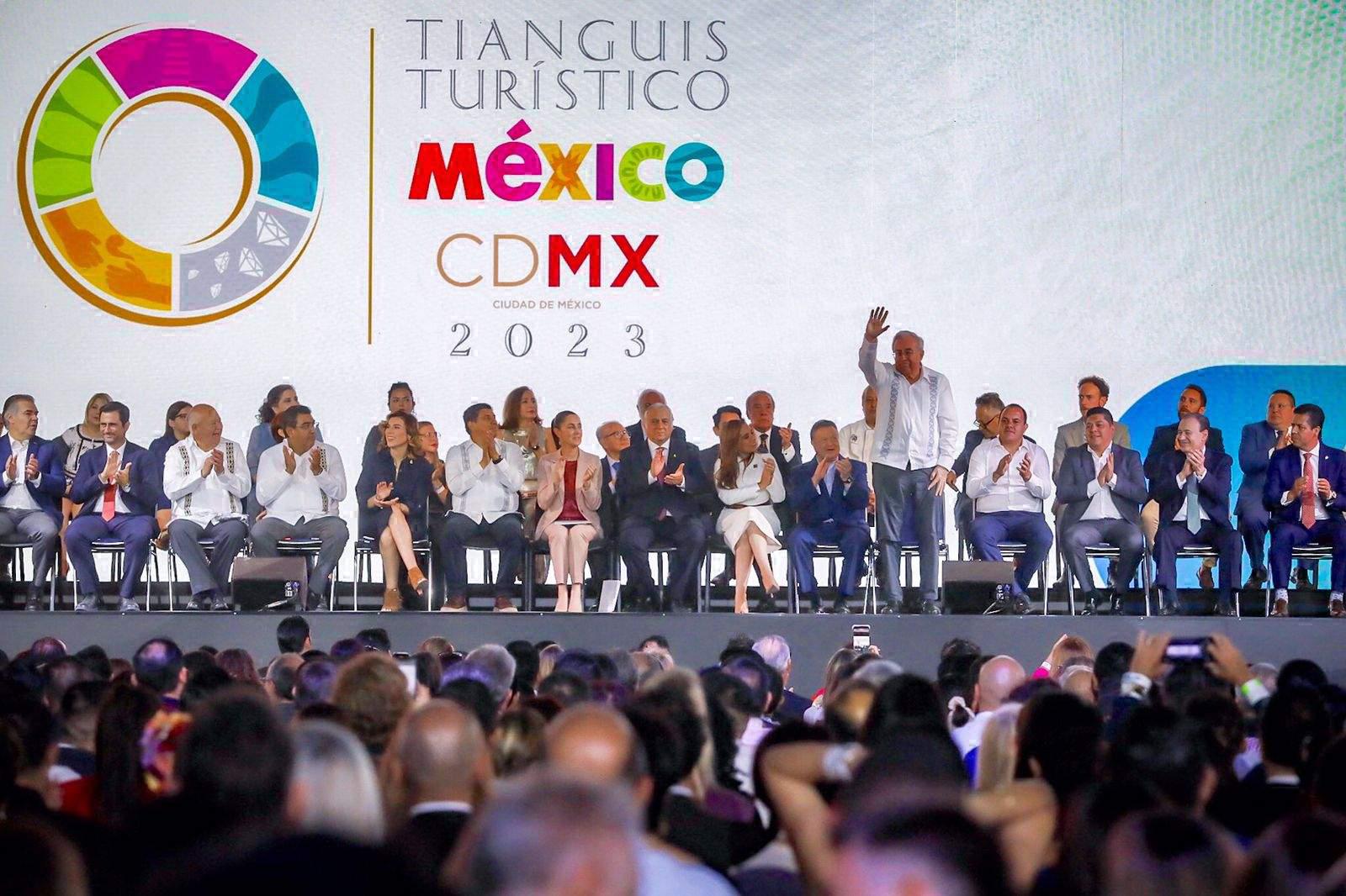 $!Anuncia Rocha Moya proyecto de tren para Sinaloa en Tianguis Turístico