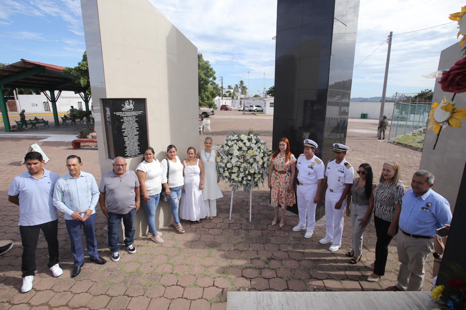 $!Con honores y después de 30 años, recuerdan a los pescadores fallecidos por los huracanes Ismael y Newton