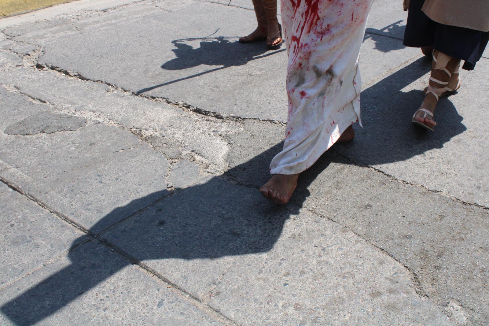 $!Reviven la pasión de Cristo en el ya tradicional Viacrucis viviente, en El Rosario