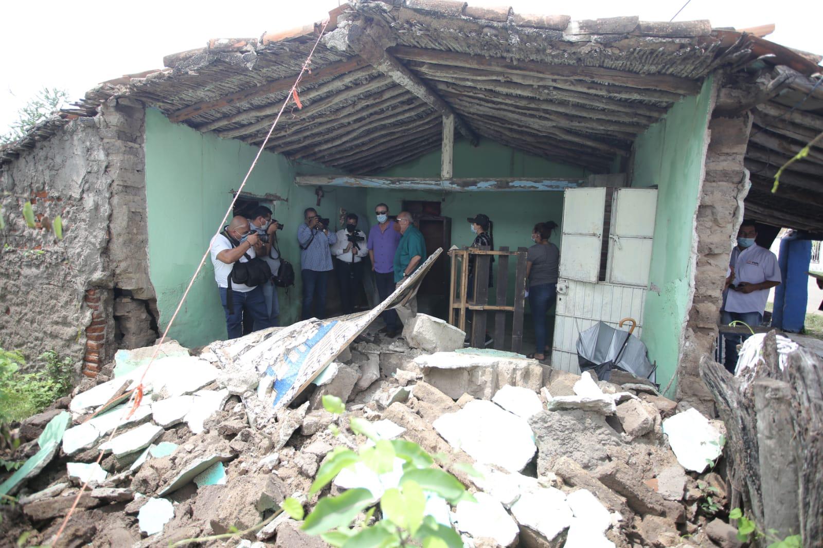 $!‘Entonces, ¿a qué vinieron?’, le cuestionan a Quirino y al Químico en el poblado La Cofradía