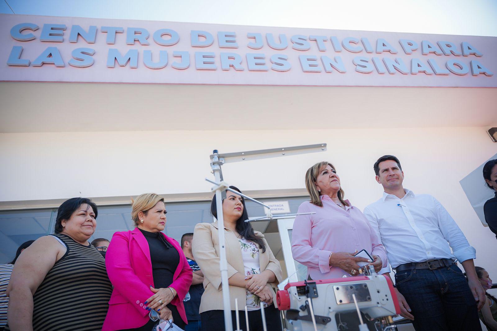 $!Gobierno de Sinaloa entrega equipos productivos a viudas de policías