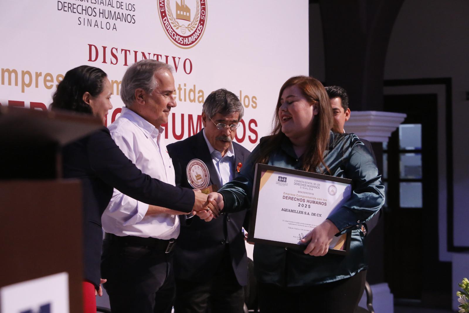 $!Reciben 36 empresas de Sinaloa distintivo por derechos humanos en 2025