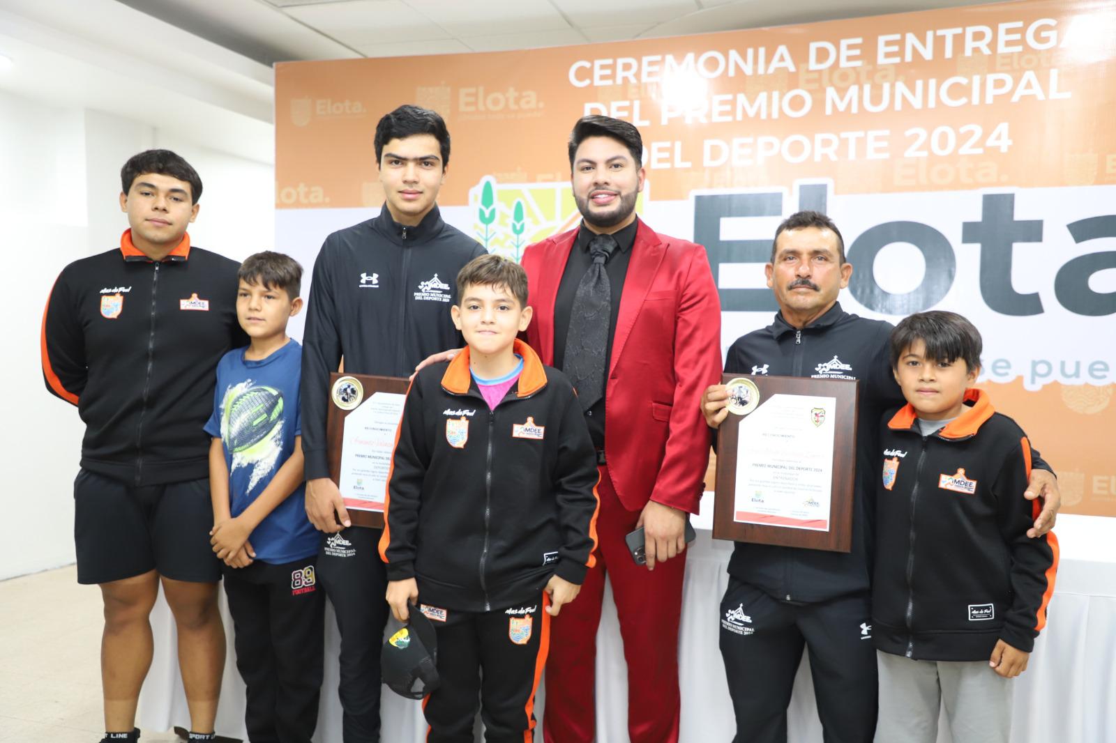 $!Armando Valenzuela Ochoa es galardonado con el Premio Municipal del Deporte Elota 2024