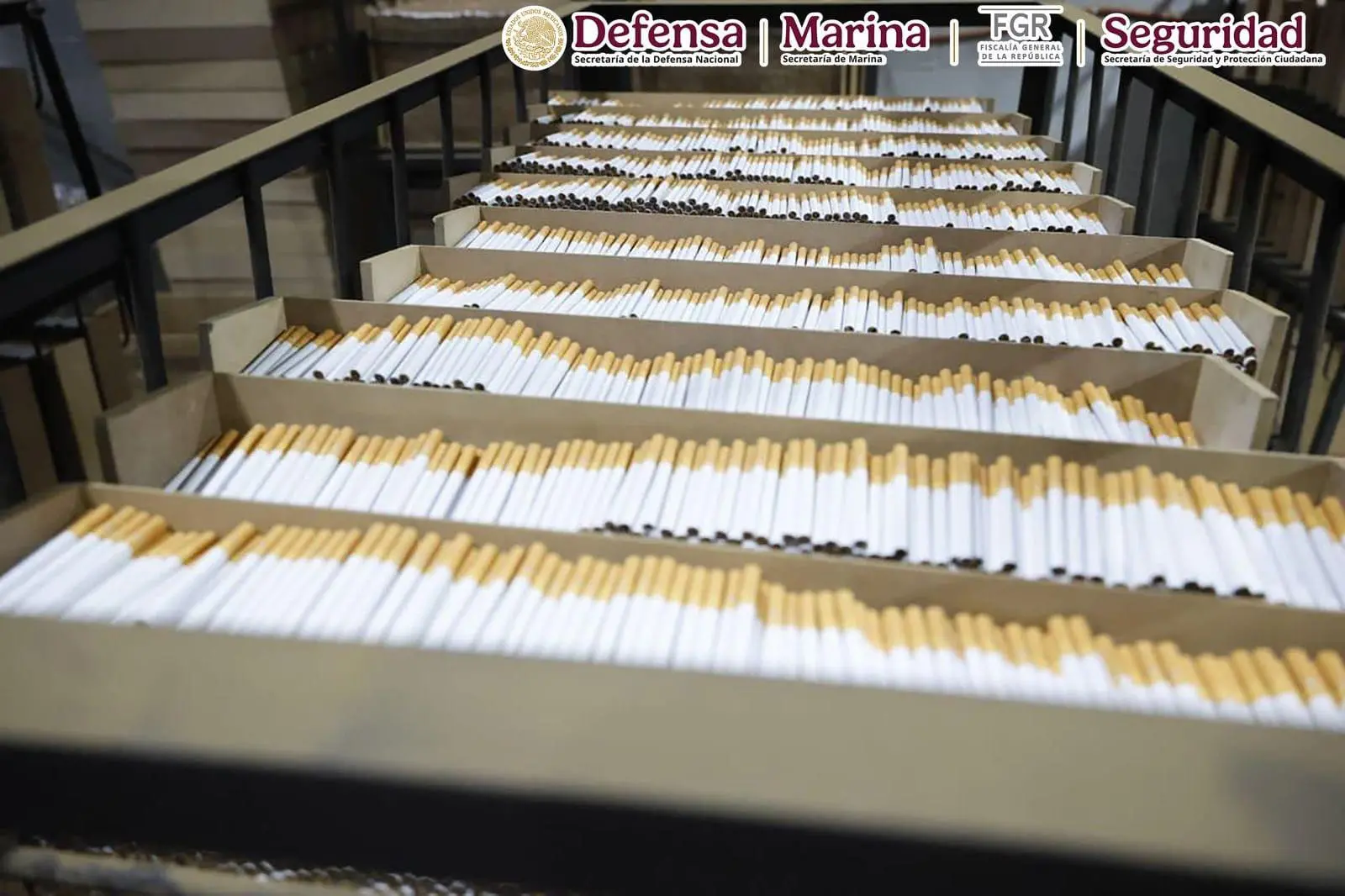 $!Aseguran 60 toneladas de cigarros apócrifos en Huixquilucan