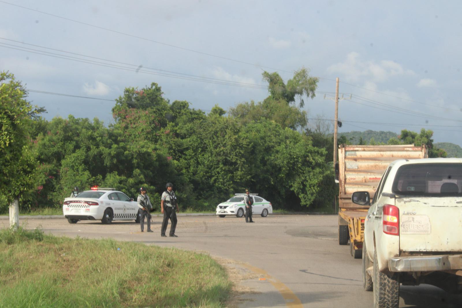 $!Reportan presunto enfrentamiento entre civiles armados y el ejército en el valle de Rosario