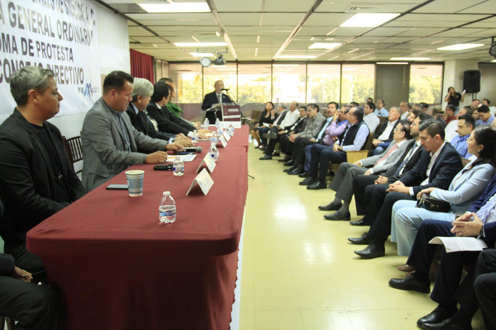 $!Rinde protesta nueva dirigencia de Ingenieros Civiles de Sinaloa