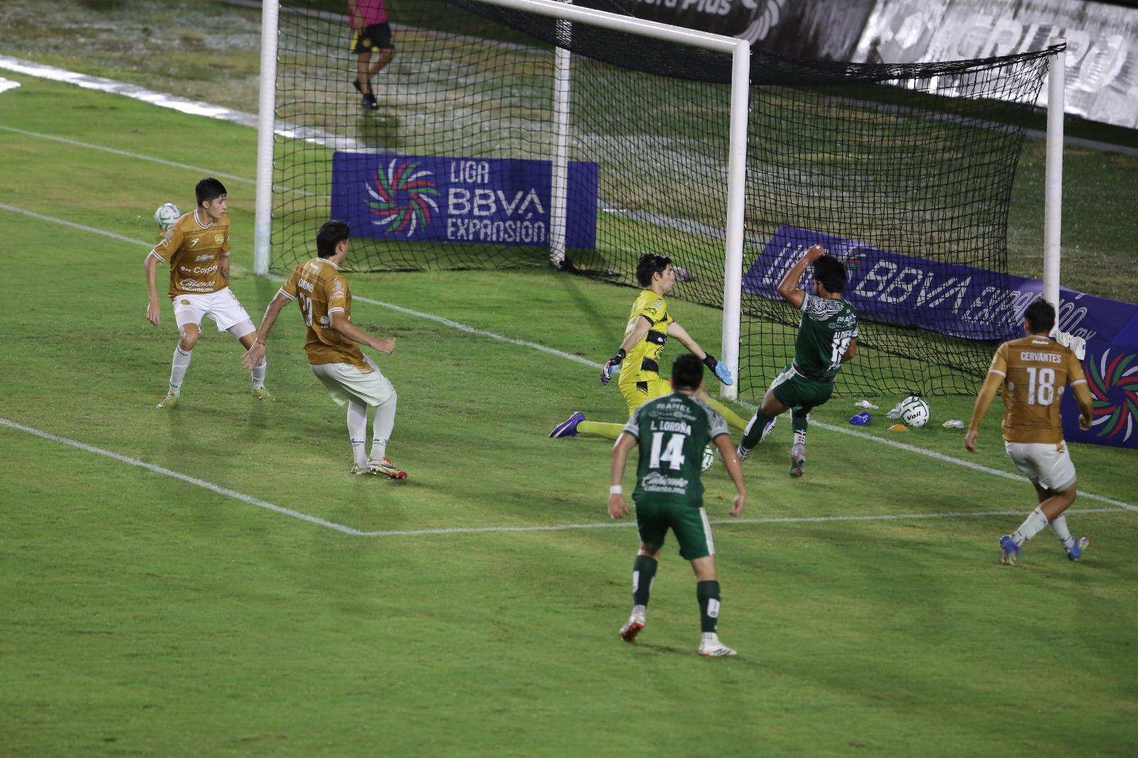 $!Dorados desaprovecha localía y es sorprendido por Alacranes