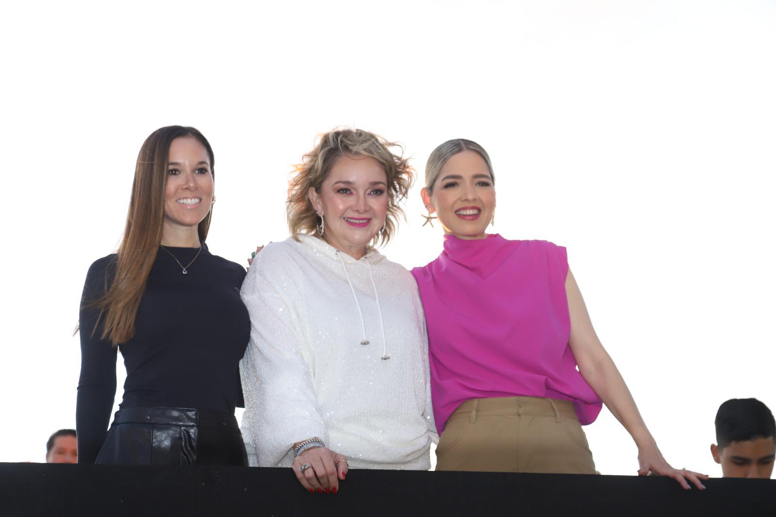 $!A ritmo de tambora se vivió el primer desfile del Carnaval de Mazatlán 2026