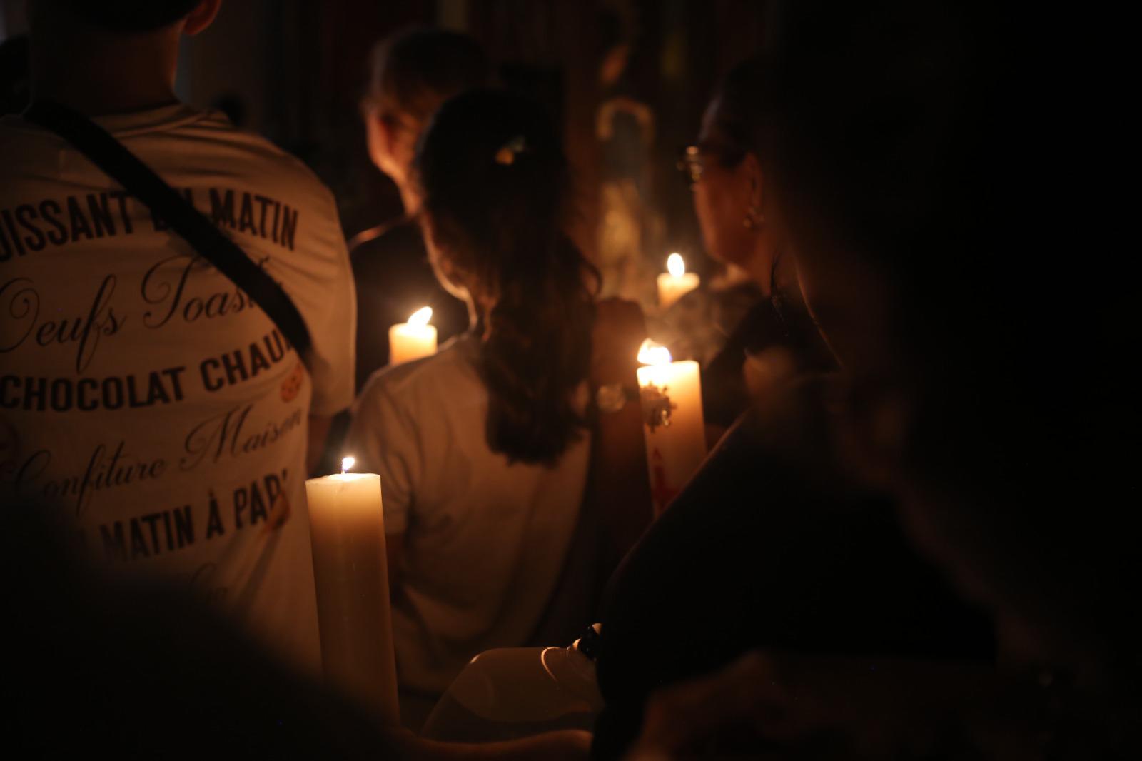$!Bendición del fuego ilumina la Vigilia Pascual en la Catedral de Mazatlán