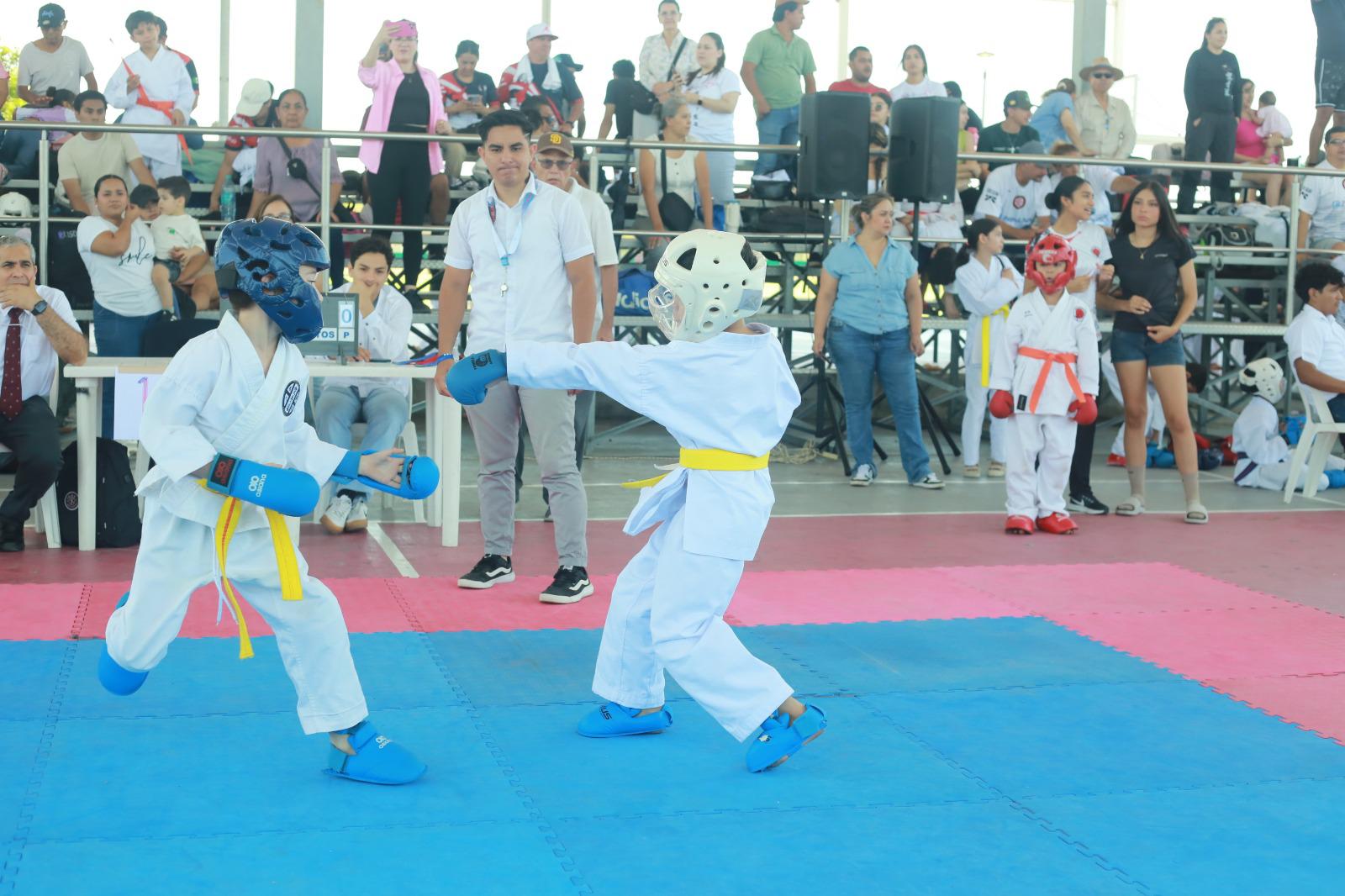 $!Los pequeños karatecas brillan en la Copa Noroeste 2026