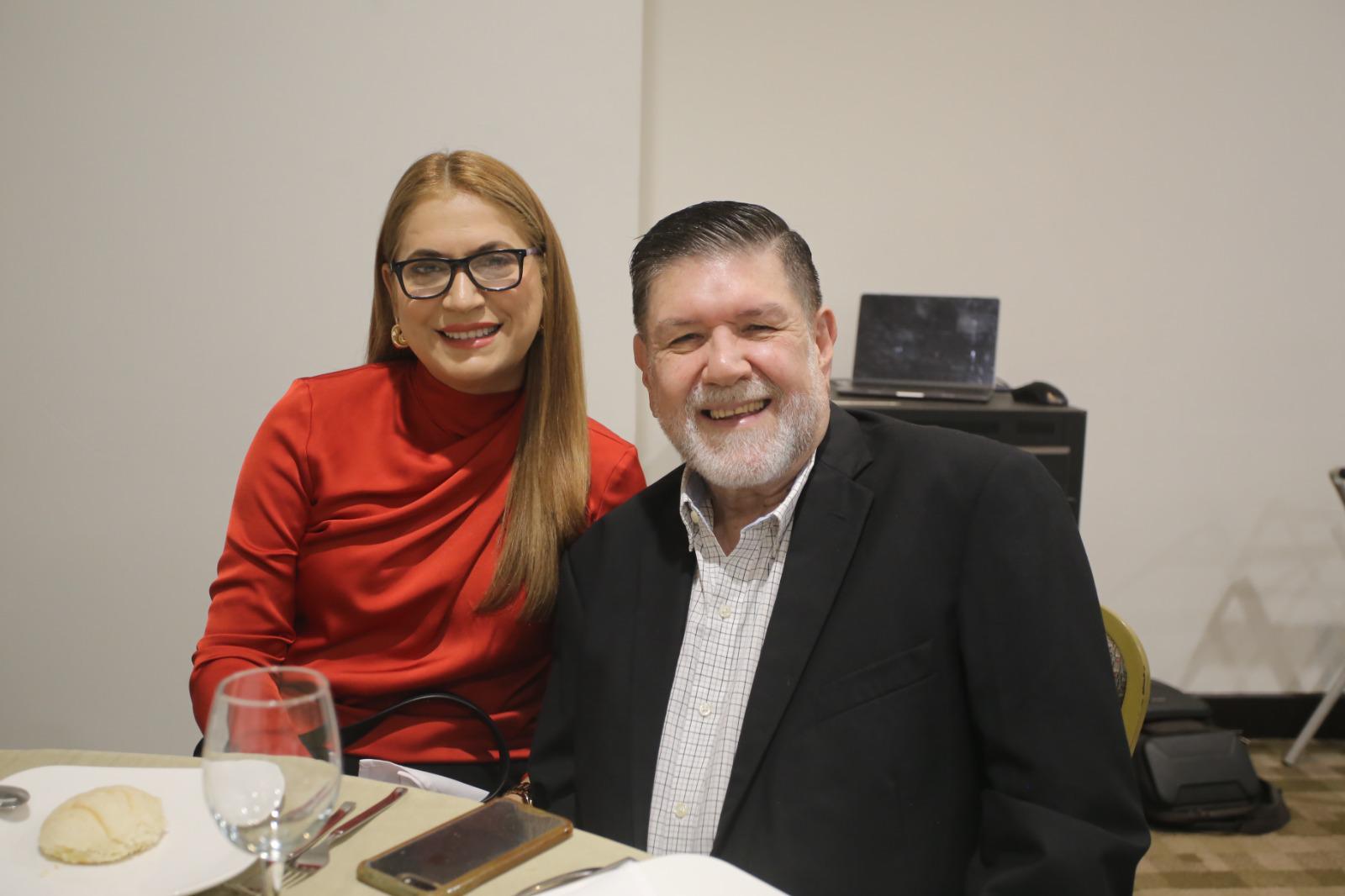 $!Narda Zamora y Marco Robles.