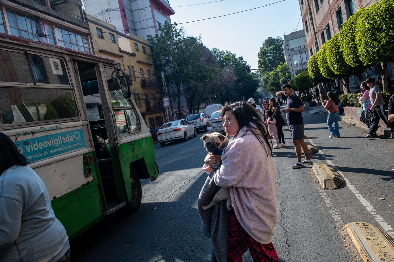 $!Se registra sismo de magnitud 5.7 en Puerto Escondido, Oaxaca; se activan alertas en CDMX