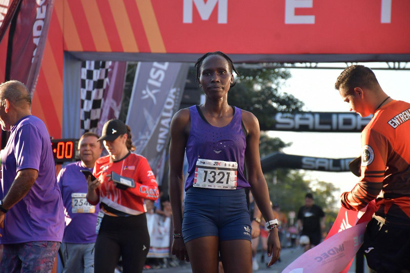 $!Alfred Kipserem Cherop y María Ruiz ganan el Maratón Internacional de Culiacán