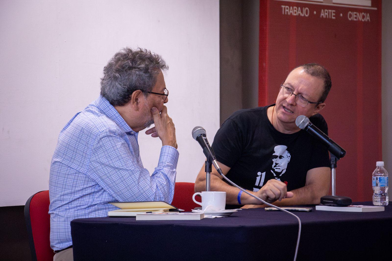 $!Élmer Mendoza acompañó a Patricio Ortiz.