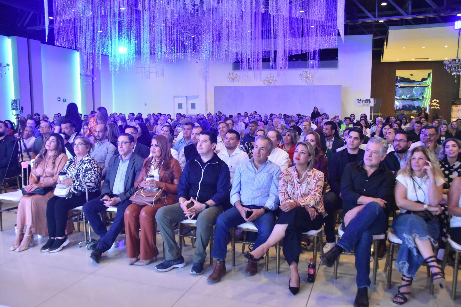 $!México requiere ciudadanos críticos, exigentes: Denise Dresser