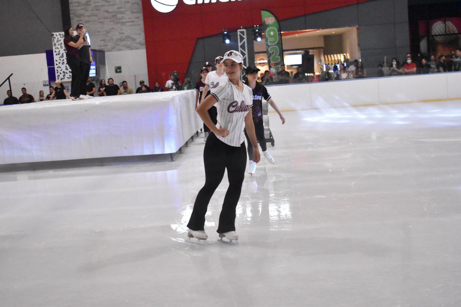 $!Tomateros de Culiacán presenta sus uniformes con espectáculo sobre hielo