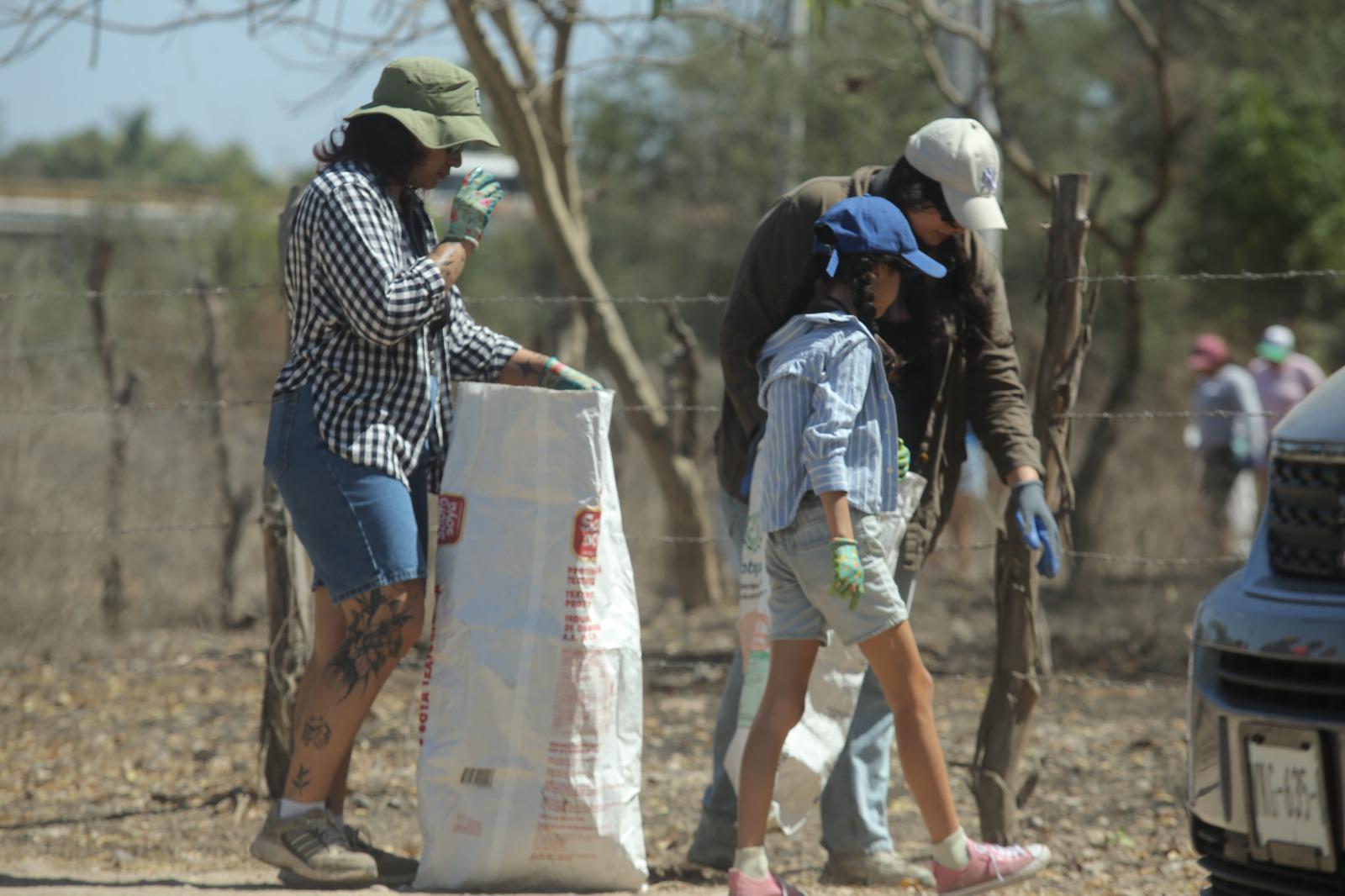 $!Con mega limpieza y otra actividades, celebra Conselva el ‘Picnic en el Río Presidio’