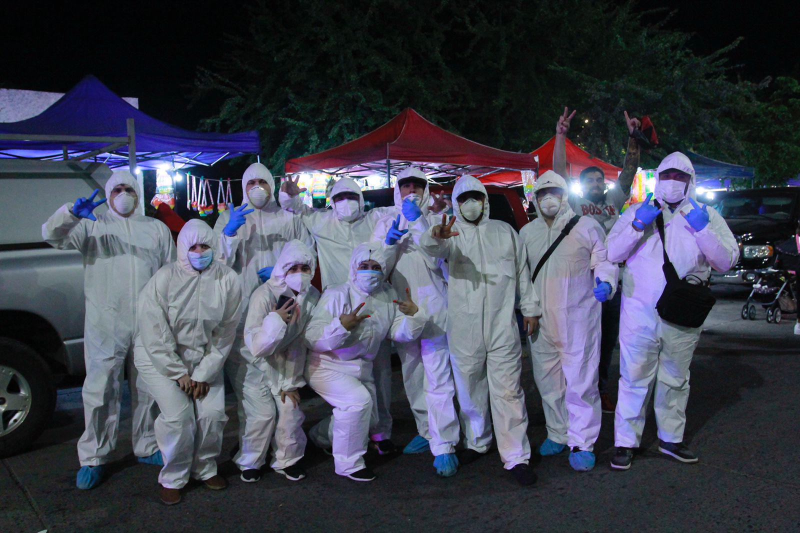 $!En Culiacán, festejan Halloween en el Malecón sin respetar medidas sanitarias