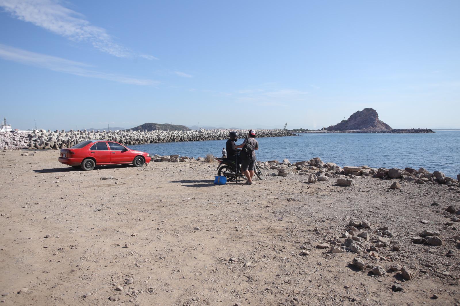 $!Tras limpieza de MazConCiencia, la escollera del Faro Mazatlán continúa libre de basura
