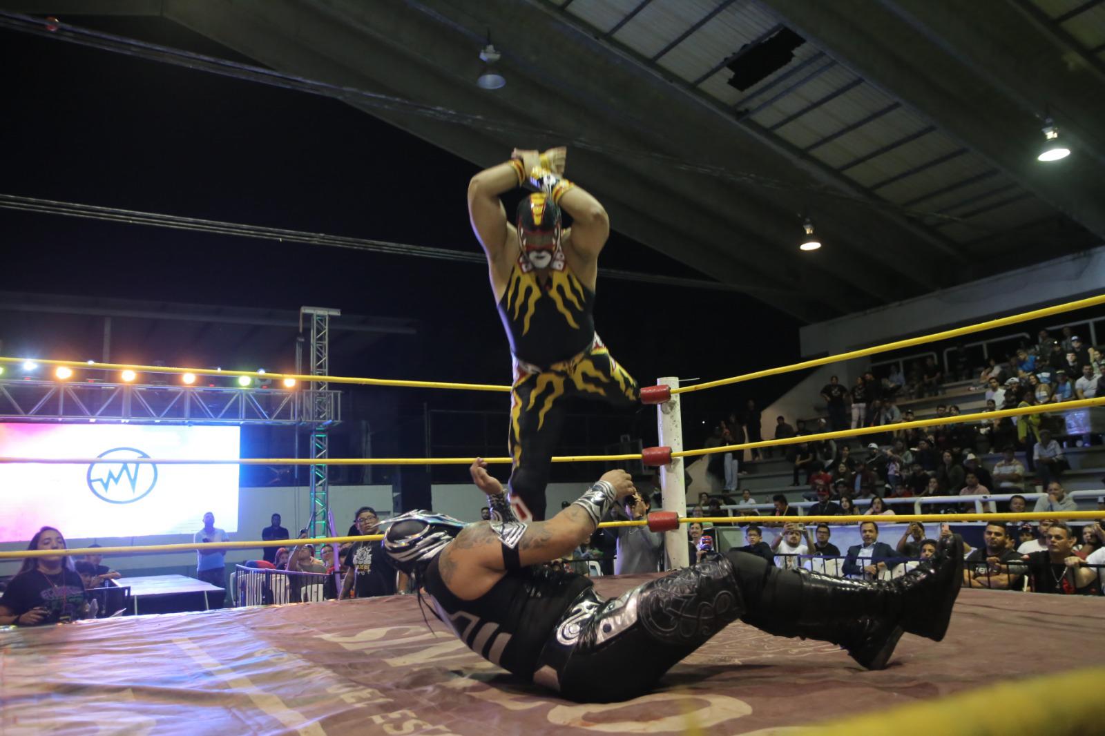 $!El Fiscal y Aerostar conquistan la noche de Revanchas de Project Lucha
