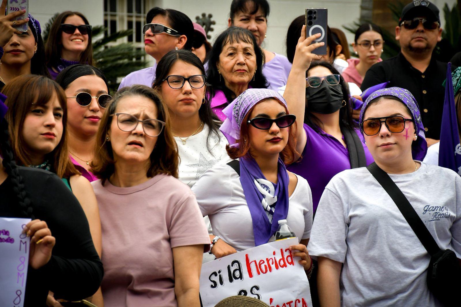 $!Colectivos feministas marchan en Culiacán por justicia y seguridad en el 8M