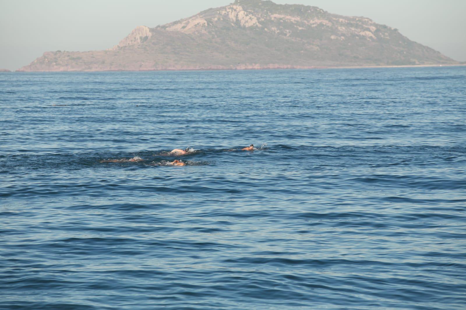 $!Sellan nadadores mazatlecos boleto al Estatal de Aguas Abiertas