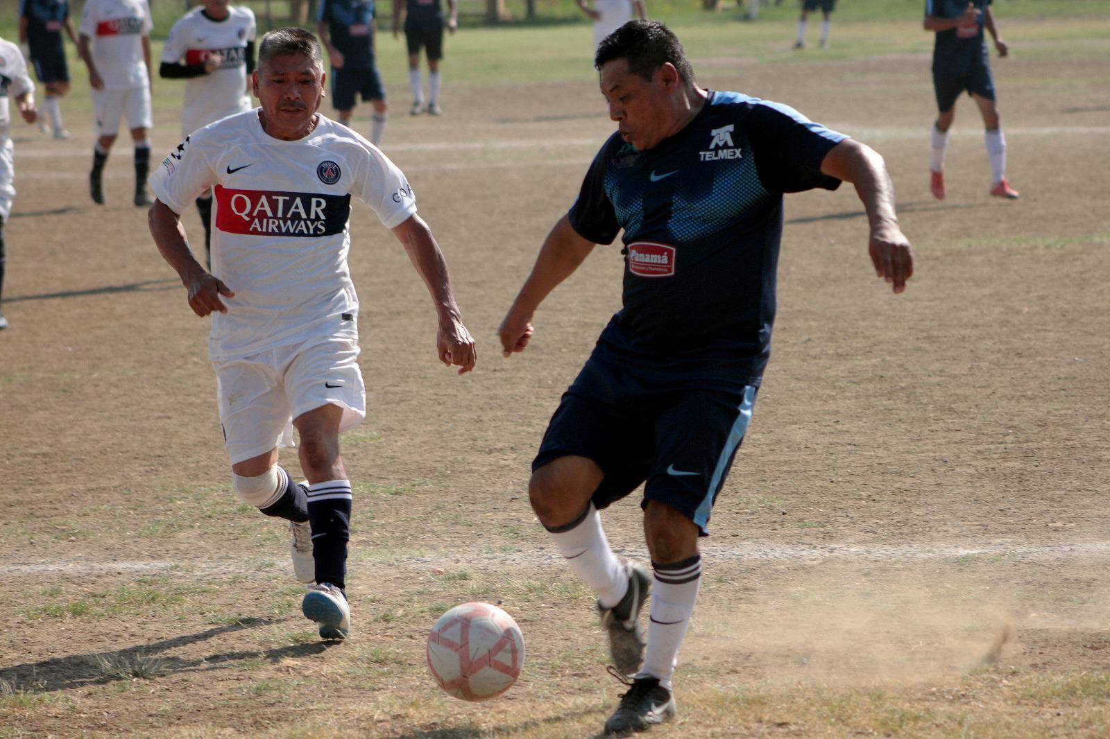 $!Ingenieros logra punto extra en Liga Veteranos Platino, en Mazatlán