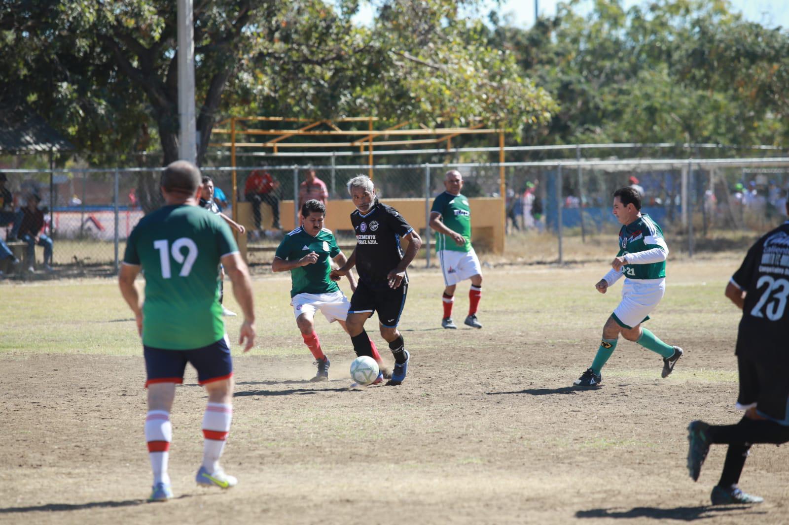 $!La Cruz de Elota y Mazatlán se coronan en Torneo Regional Centenario