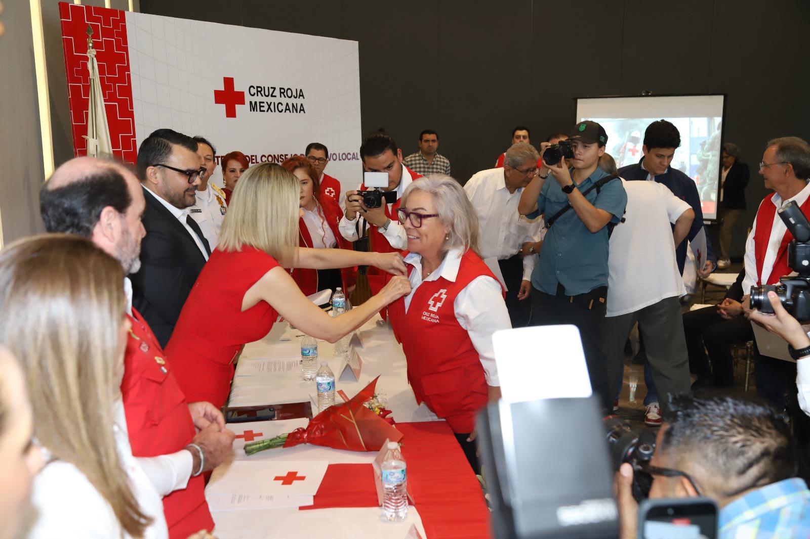 $!Rinde Karen Wendy Jane Hardouin protesta como nueva presidenta de la Cruz Roja Delegación Mazatlán