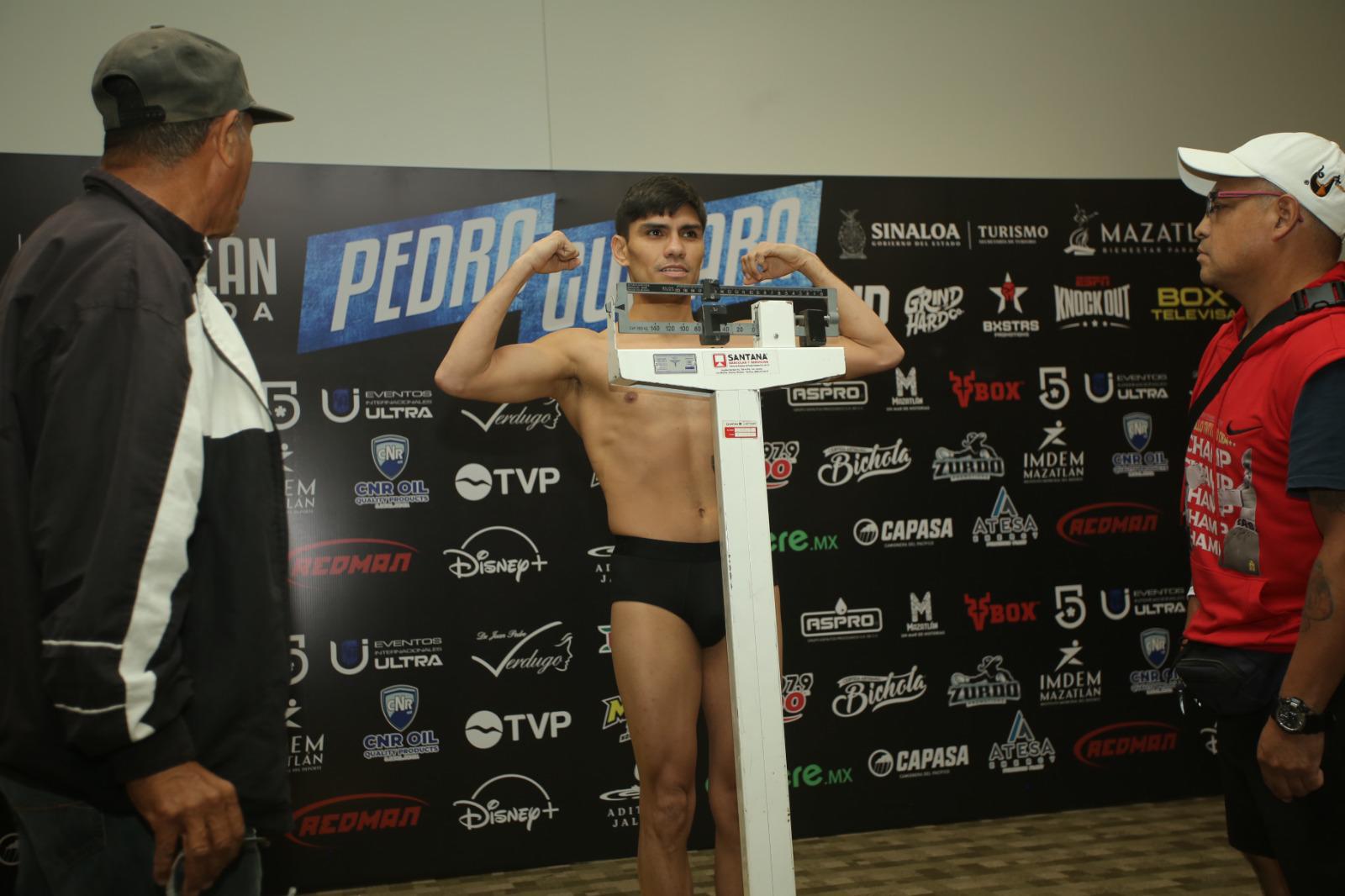 $!Cumplen pugilistas con el peso para velada de este viernes en Mazatlán