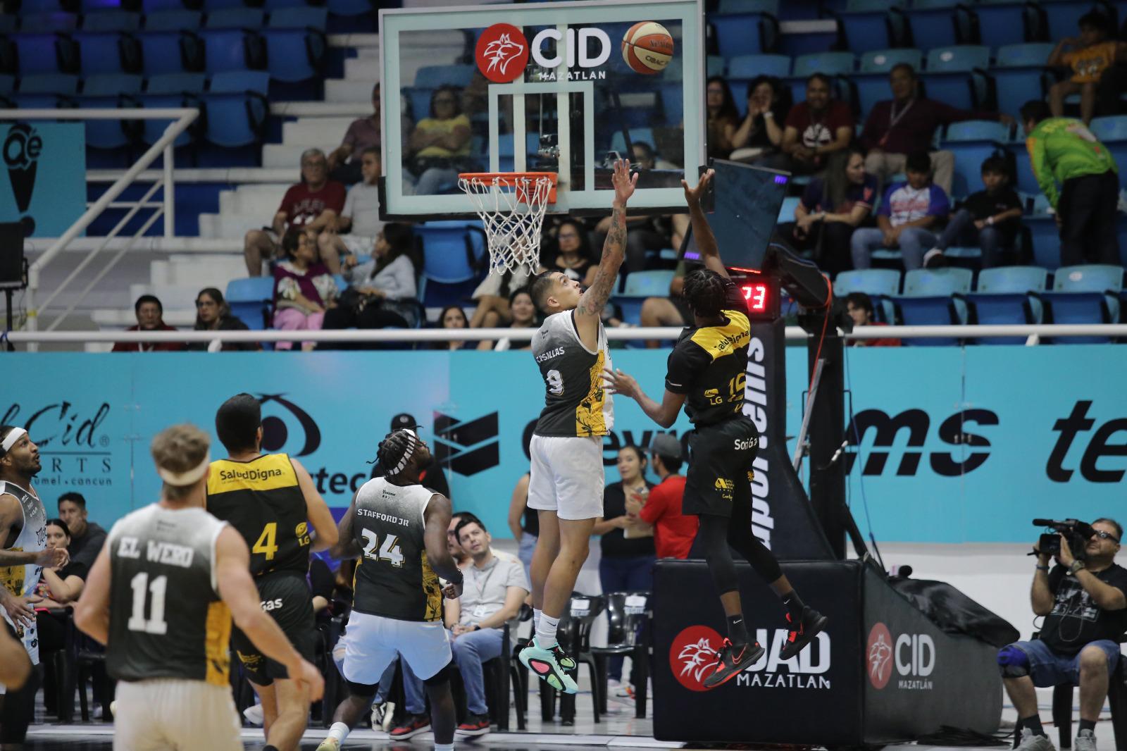 $!Venados Basketball pierde el paso y cae ante Caballeros